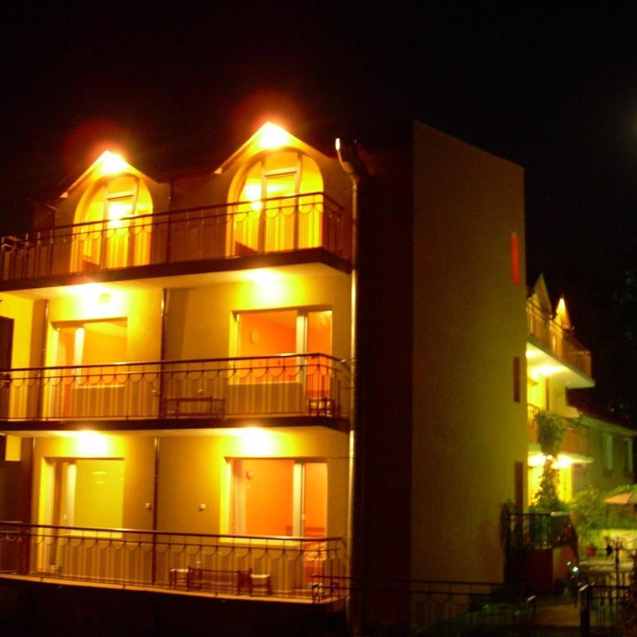 Familly Hotel Randevu Kranevo Luaran gambar